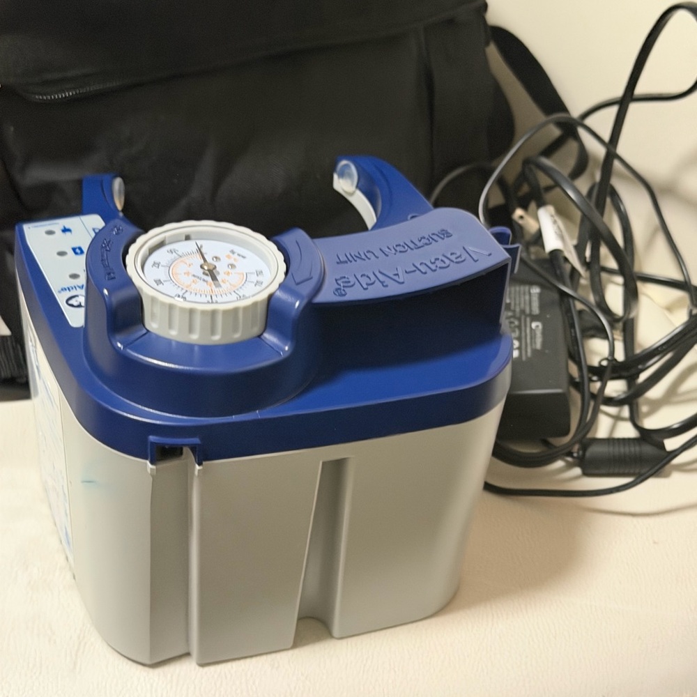 Vacuum Pump Unit - Blue and Gray